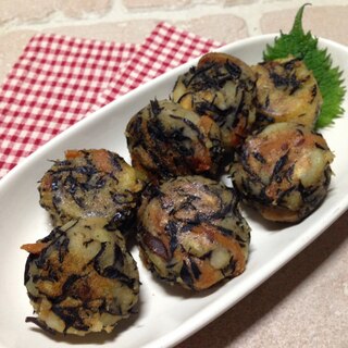 ひじきの煮物deじゃが芋餅焼き♪